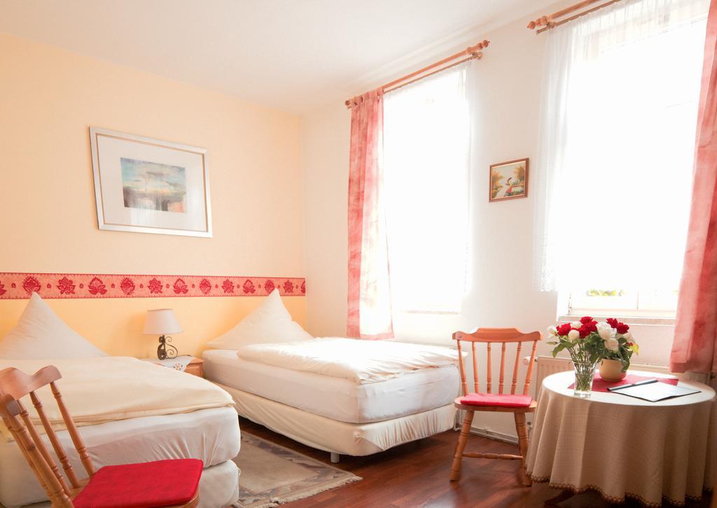 Pension Am Alten Markt Halle  Habitación foto